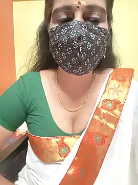 Snapshot of mallu-reshma chatting on 10-09-25, 05:55 mallu-reshma online show from 10-09-25, 05:55