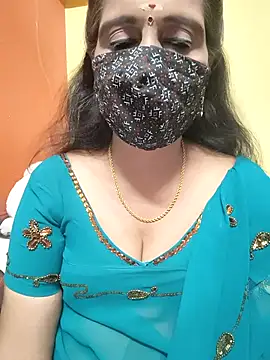 Snapshot of mallu-reshma chatting on 10-11-25, 04:38 mallu-reshma online show from 10-11-25, 04:38