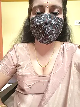 Snapshot of mallu-reshma chatting on 10-13-25, 02:17 mallu-reshma online show from 10-13-25, 02:17