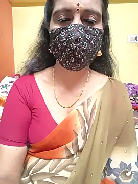 Snapshot of mallu-reshma chatting on 10-18-25, 03:57 mallu-reshma online show from 10-18-25, 03:57