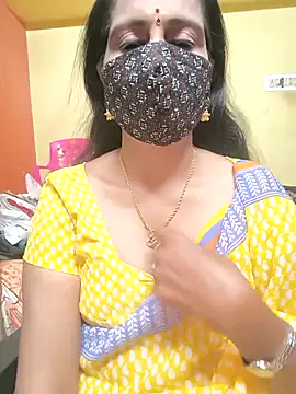 Snapshot of mallu-reshma chatting on 10-23-25, 03:11 mallu-reshma online show from 10-23-25, 03:11