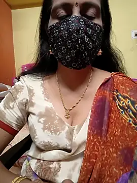 Snapshot of mallu-reshma chatting on 10-24-25, 02:02 mallu-reshma online show from 10-24-25, 02:02