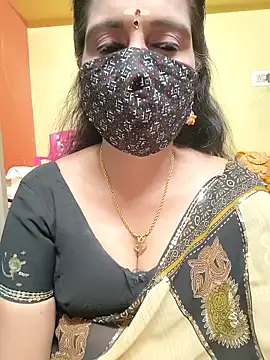 Snapshot of mallu-reshma chatting on 10-25-25, 01:51 mallu-reshma online show from 10-25-25, 01:51