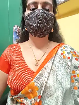 Snapshot of mallu-reshma chatting on 11-19-25, 06:24 mallu-reshma online show from 11-19-25, 06:24