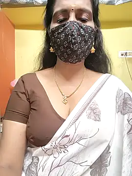 Snapshot of mallu-reshma chatting on 11-22-25, 06:12 mallu-reshma online show from 11-22-25, 06:12