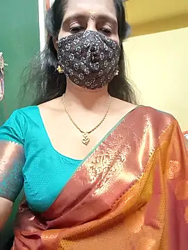 Snapshot of mallu-reshma chatting on 12-20-25, 10:55 mallu-reshma online show from 12-20-25, 10:55