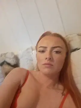 RedHeadRoxyUK online show from 10-15-25, 10:59