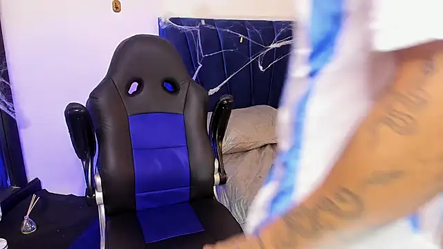 john mystic online show from 10-30-25, 04:36