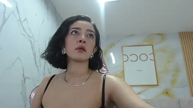 Snapshot of sara_lopez_s chatting on 09-30-25, 01:38 sara lopez s online show from 09-30-25, 01:38