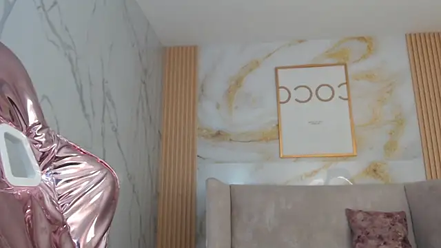 Snapshot of sara_lopez_s chatting on 10-02-25, 01:51 sara lopez s online show from 10-02-25, 01:51