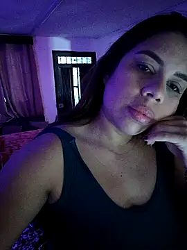 Snapshot of GabyMontenegro chatting on 09-30-25, 11:15 GabyMontenegro online show from 09-30-25, 11:15