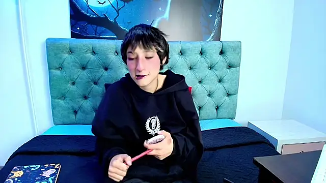 IsabelCortezz online show from 10-08-25, 11:41