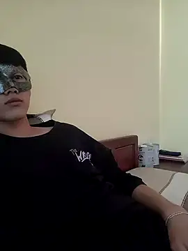 Snapshot of thienlong05 chatting on 09-12-25, 05:18 thienlong05 online show from 09-12-25, 05:18