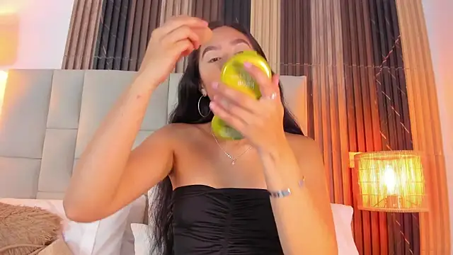 Nicolqueen  online show from 04-09-26, 11:15