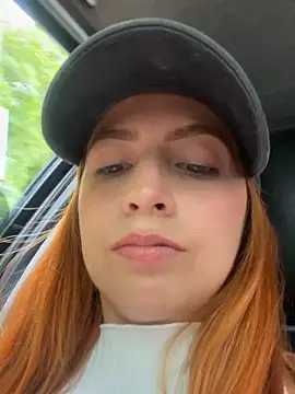 Snapshot of Little_ginger chatting on 09-14-25, 05:01 Little ginger online show from 09-14-25, 05:01