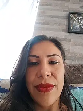 KittyHoleshot87 online show from 04-13-26, 04:12