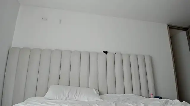 Meganbelford1 online show from 12-05-25, 05:09