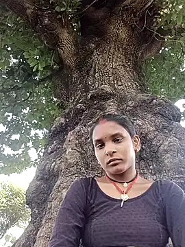 Snapshot of Idhika_Jha chatting on 09-21-25, 06:26 Idhika Jha online show from 09-21-25, 06:26