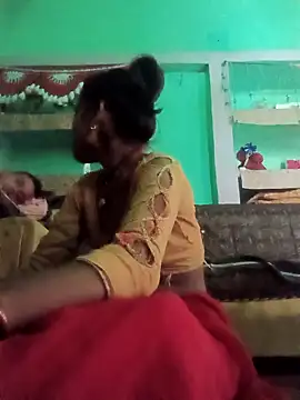 Snapshot of Idhika_Jha chatting on 10-07-25, 03:04 Idhika Jha online show from 10-07-25, 03:04