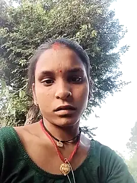 Snapshot of Idhika_Jha chatting on 10-09-25, 11:30 Idhika Jha online show from 10-09-25, 11:30