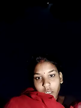 Snapshot of Idhika_Jha chatting on 10-11-25, 12:10 Idhika Jha online show from 10-11-25, 12:10