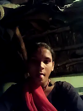 Snapshot of Idhika_Jha chatting on 10-12-25, 01:10 Idhika Jha online show from 10-12-25, 01:10