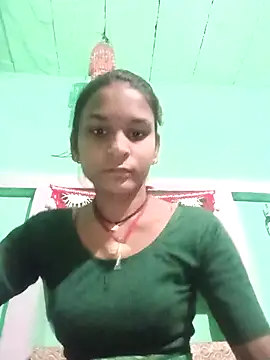 Snapshot of Idhika_Jha chatting on 10-19-25, 12:33 Idhika Jha online show from 10-19-25, 12:33