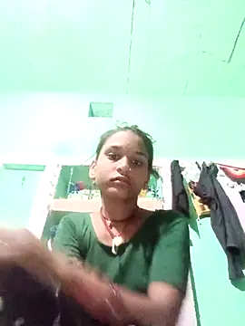 Snapshot of Idhika_Jha chatting on 11-24-25, 11:59 Idhika Jha online show from 11-24-25, 11:59