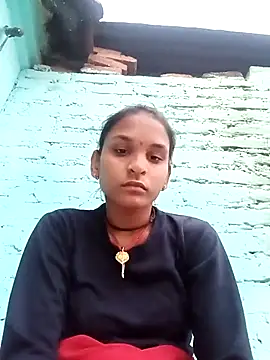 Snapshot of Idhika_Jha chatting on 11-25-25, 12:05 Idhika Jha online show from 11-25-25, 12:05