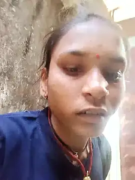 Snapshot of Idhika_Jha chatting on 12-02-25, 09:25 Idhika Jha online show from 12-02-25, 09:25