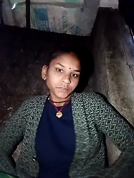 Snapshot of Idhika_Jha chatting on 12-05-25, 01:03 Idhika Jha online show from 12-05-25, 01:03