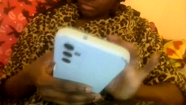 Snapshot of prettymaa chatting on 09-25-25, 03:10 prettymaa online show from 09-25-25, 03:10