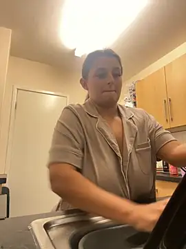 Goldiebaby online show from 09-24-25, 07:17