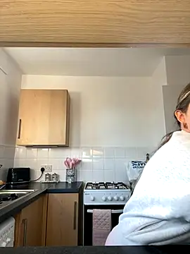 Goldiebaby online show from 12-02-25, 01:39