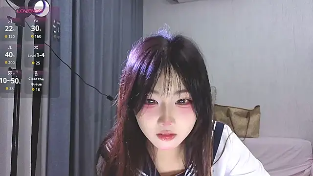 Snapshot of tzy0520 chatting on 11-06-25, 04:19 tzy0520 online show from 11-06-25, 04:19