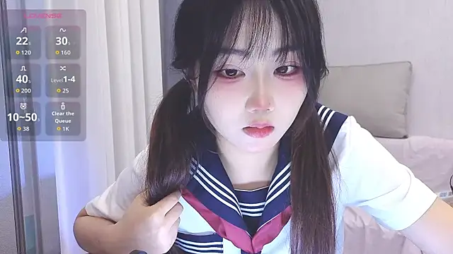 Snapshot of tzy0520 chatting on 11-08-25, 05:34 tzy0520 online show from 11-08-25, 05:34