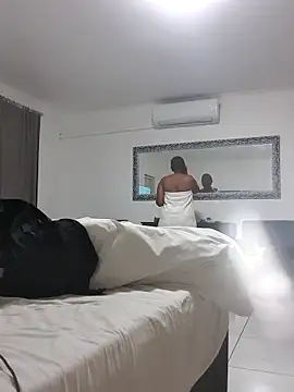 Snapshot of trickyOne chatting on 11-05-25, 07:03 trickyOne online show from 11-05-25, 07:03