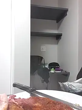 Snapshot of trickyOne chatting on 11-12-25, 04:13 trickyOne online show from 11-12-25, 04:13