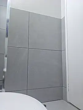 Snapshot of trickyOne chatting on 11-24-25, 07:57 trickyOne online show from 11-24-25, 07:57