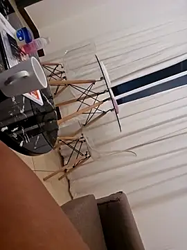 Snapshot of trickyOne chatting on 12-13-25, 07:53 trickyOne online show from 12-13-25, 07:53