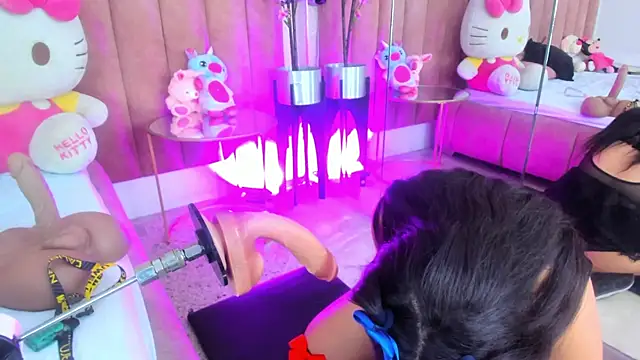 LizzyOlsen online show from 11-20-25, 04:56