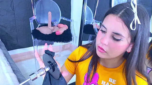 LizzyOlsen online show from 02-03-26, 04:32