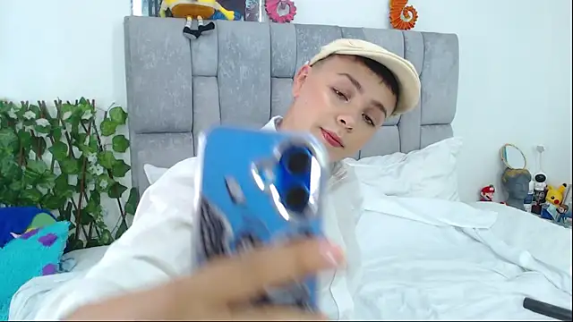 christopher Hot online show from 10-03-25, 09:23