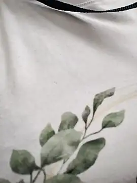 Snapshot of roxyrougee chatting on 10-31-25, 05:25 roxyrougee online show from 10-31-25, 05:25