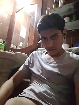 aispuro8505 online show from 04-10-26, 07:35