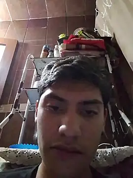 aispuro8505 online show from 04-18-26, 07:12