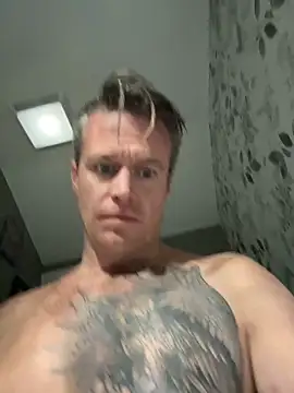 DILFiGuess11 online show from 04-26-26, 09:40