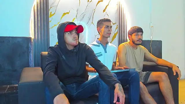 Golldens Dreamss online show from 11-22-25, 11:53