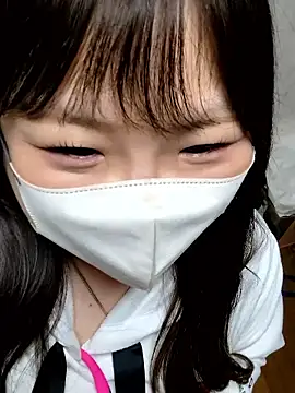 Snapshot of AYA_dayo chatting on 12-19-25, 01:40 AYA dayo online show from 12-19-25, 01:40