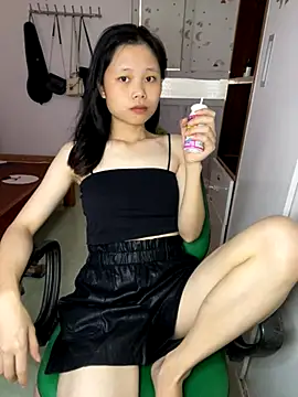 Snapshot of _Mon_23 chatting on 10-22-25, 07:19 Mon 23 online show from 10-22-25, 07:19